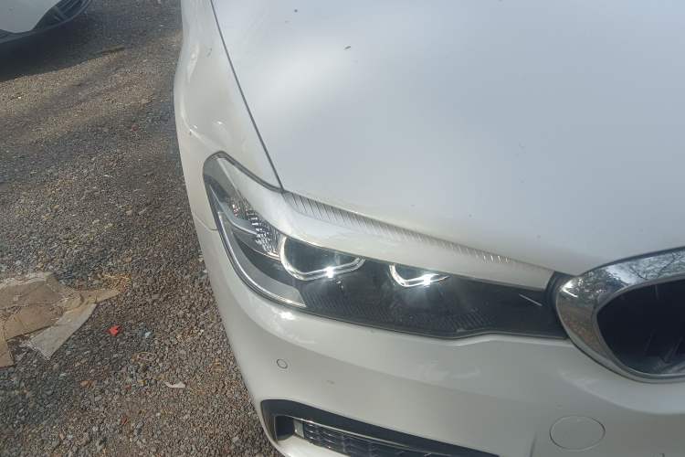 Used BMW 5 Series 2019 530Li Leading Model M Sport Package Right Front Headlight