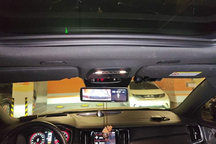 Used Volvo V90 2017 Cross Country T5 AWD Prestige Edition