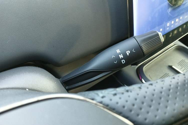 Used VOYAH COURAGE 2024 Four-Wheel Drive Global Edition Gear Lever