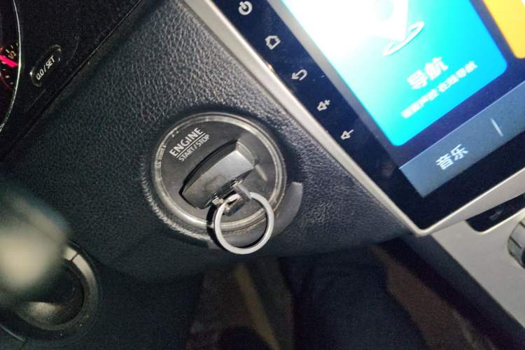 Used Volkswagen Magotan 2012 Revised 1.8TSI Luxury Version
