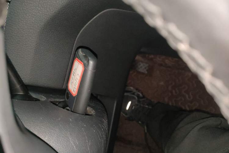 Used Volkswagen Golf Sportsvan 2016 230TSI Automatic Trend Edition Vehicle Key