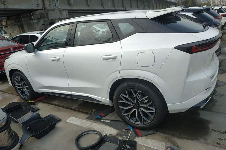 Used Changan UNI-Z New Energy 2025 Model, Smart New Blue Whale 125km Battleship+ Version
