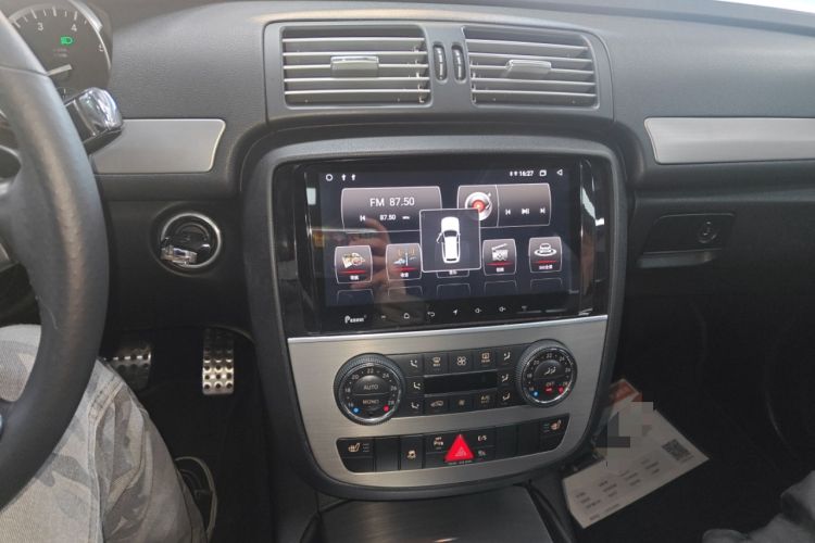 Used Mercedes-Benz R-Class 2015 R 320 4MATIC Luxury Model