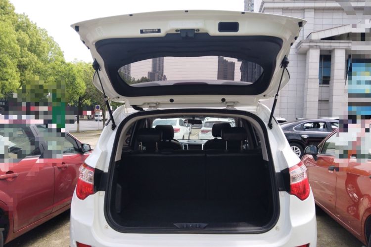 Used CHANGAN CS35 2015 1.6L Manual Luxury Model China IV Standard Trunk