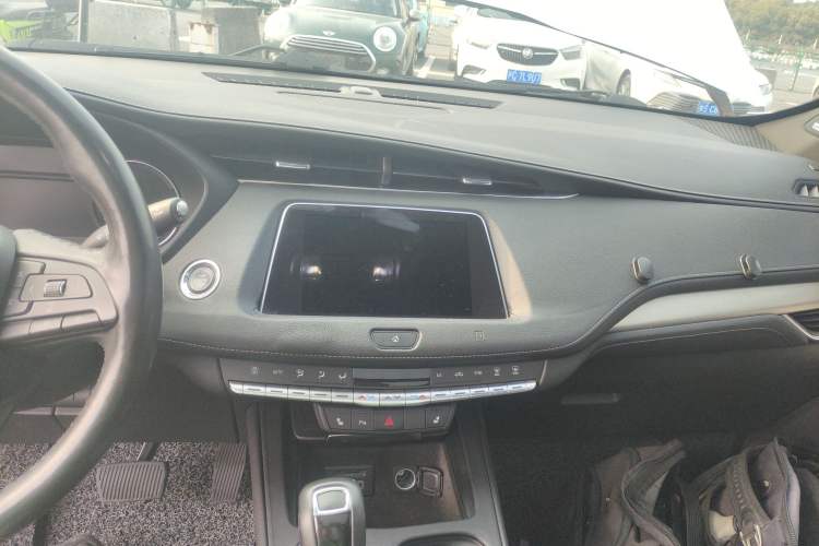 Used Cadillac XT4 2018 28T Two-Wheel Drive Leading Version
