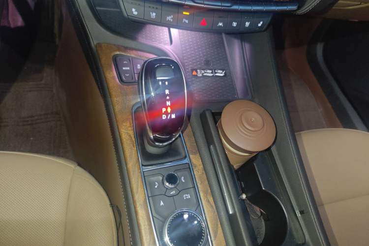 Used Cadillac CT5 2024 28T Prestige Edition Gear Lever