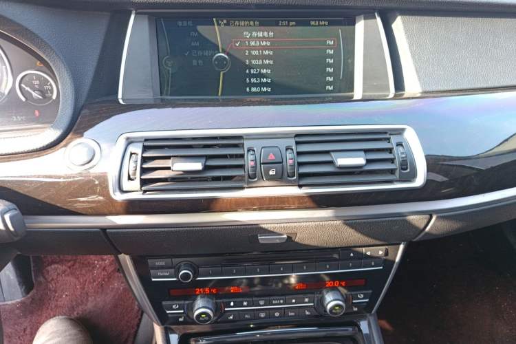 Used BMW 5 Series GT 2011 535i xDrive Luxury Edition Audio And AC Panel