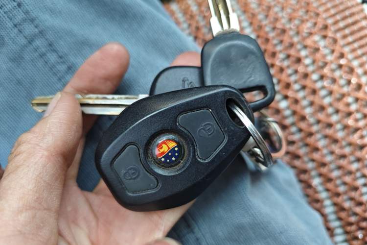 Used Geely Auto Golden Eagle 2010 Cross 1.5L Manual Standard Model