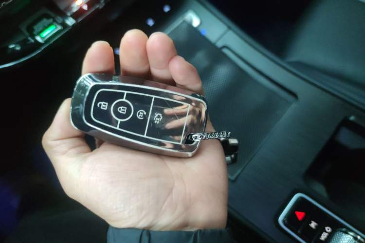 Used Lincoln Corsair 2023 2.0T Two-Wheel-Drive Luxury Edition