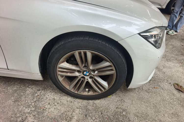 Used BMW 3 Series 2016 320Li Ambition Model
