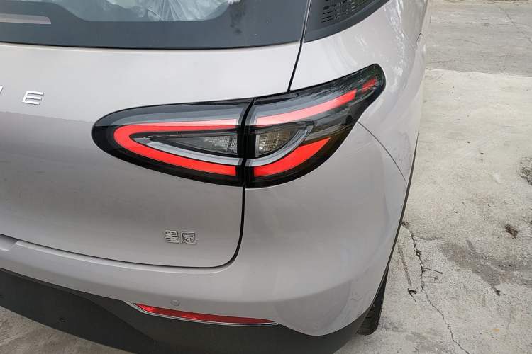 Used Geely Galaxy Geome 2026 Model 310km Youth Edition Right Rear Taillight