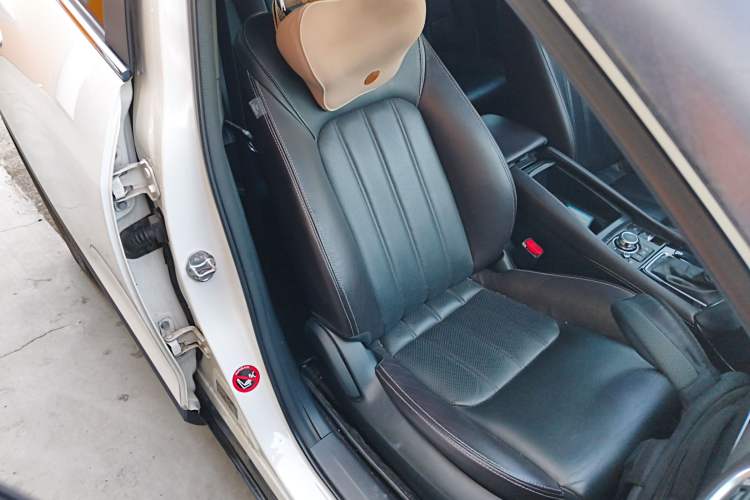 Used Mazda CX-4 2016 2.5L Automatic 4x4 Sky Blue Passion Edition Right Front Seat