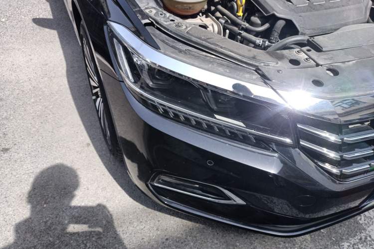 Used Volkswagen Passat 2020 Revised Version 330TSI Luxury Edition China VI Standard Right Front Headlight