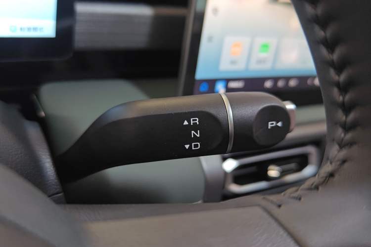 Used Baojun Spark EUV 2026 301km Flagship Edition Gear Lever