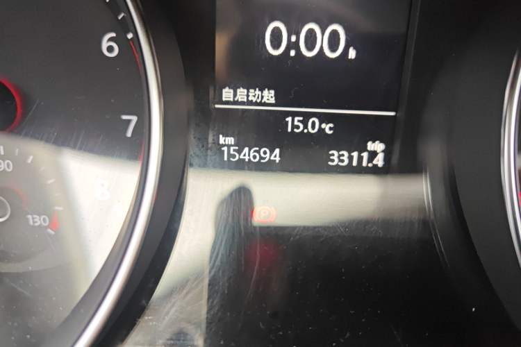 Used Volkswagen Magotan 2018 330TSI DSG Luxury Model Odometer Close Up