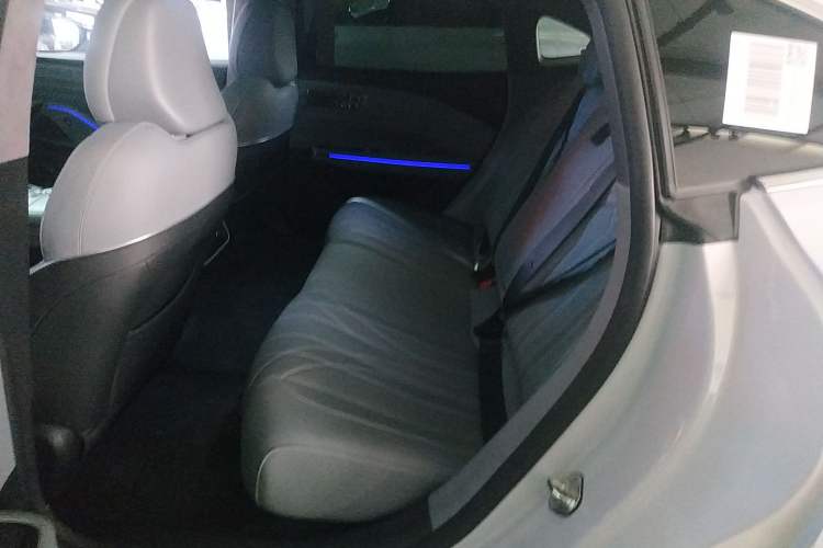 Used Geely Galaxy E8 2025 700 km Long-Range Intelligent Driving Version