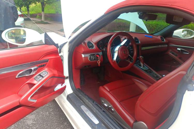 Used Porsche 718 2016 Boxster 2.0T
