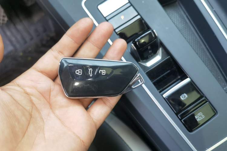 Used Volkswagen Golf 2021 280TSI DSG Pro Vehicle Key