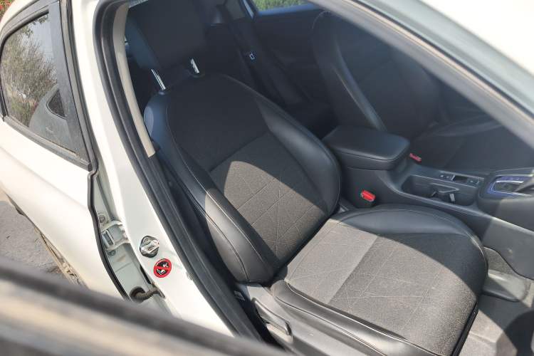 Used Honda Vezel 2023 1.5L CVT Tech Edition
