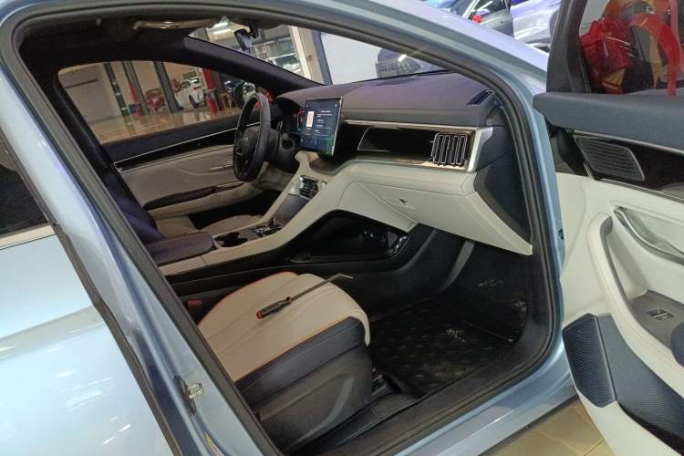 Used BYD Song PLUS New Energy 2023 Champion Edition DM-i 110KM Flagship Model Right Front Seat