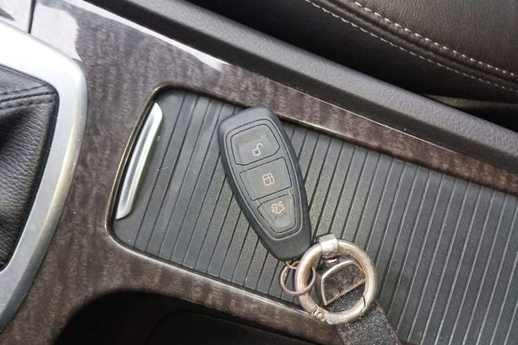 Used Ford Mondeo 2013 2.3L Luxury Model