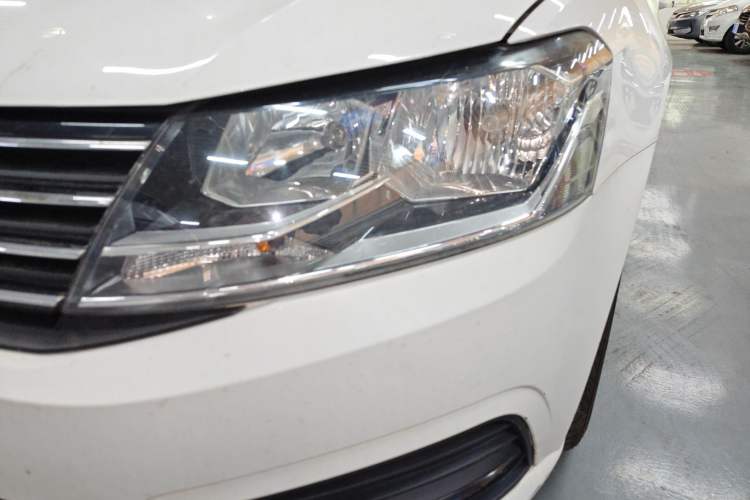 Used Volkswagen Lavida 2017 1.6L Manual Fashion Edition