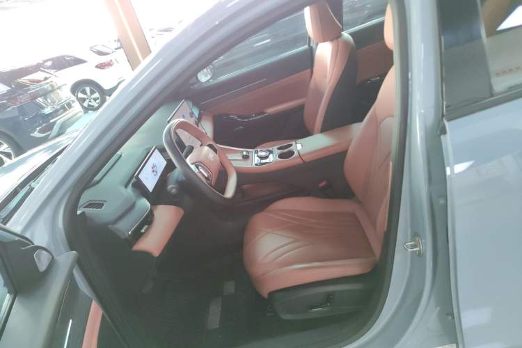 Used Geely Galaxy L6 2025 EM-i 140km Explorer+ Edition
