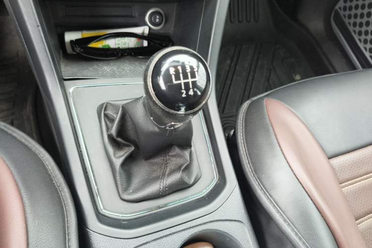 Used Volkswagen Touran 2016 Volkswagen Touran L 280TSI Manual Trend Edition