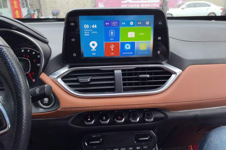 Used Baojun 510 2017 1.5L Automatic Luxury Model Audio And AC Panel