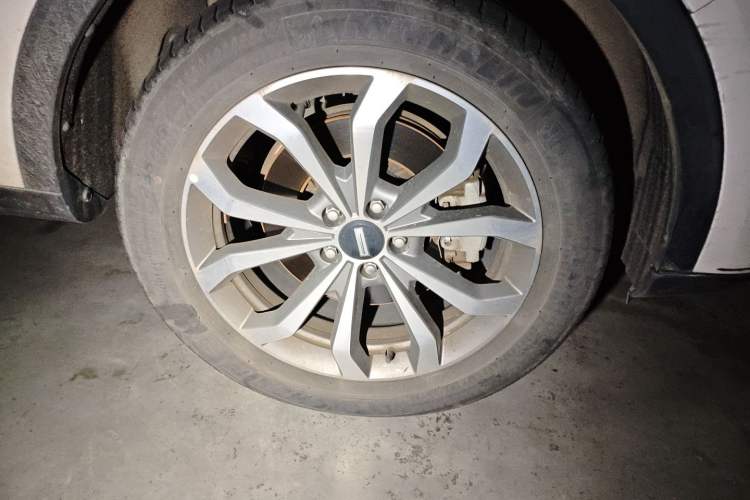 Used Wey VV6 2018 2.0T Two-Wheel-Drive Ultra-Luxury Version China V Standard