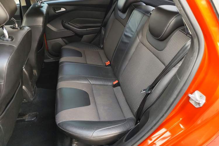 Used Ford Focus 2012 Hatchback 1.6L Automatic Fashion Edition
