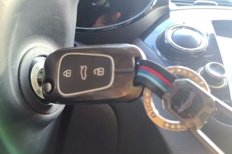 Used Kia K2 2015 Sedan 1.4L MT GLS
