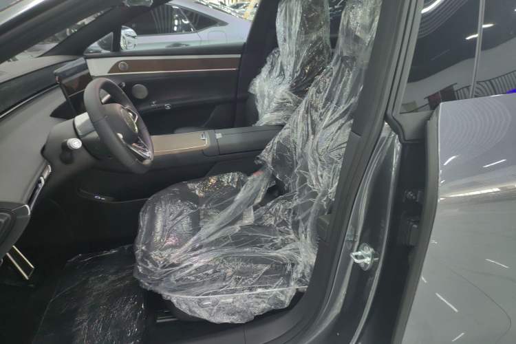 Used Hima Stelato S9 2024 All-Electric Max Rear-Drive Long-Range Version
