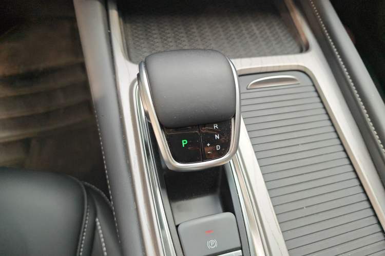 Used Chery Arrizo 8 2025 1.6T DCT Smart Gear Lever