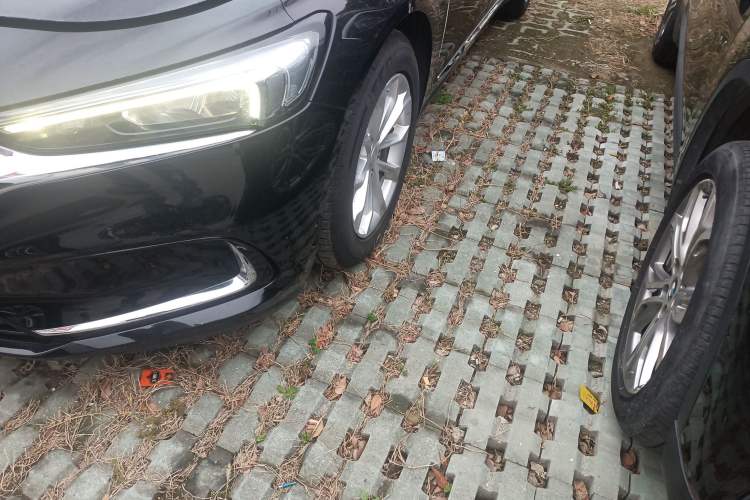 Used Buick LaCrosse 2022 552T Luxury Version Left Front Wheel Hub