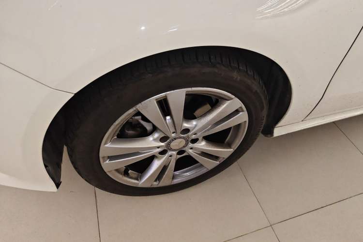 Used Mercedes-Benz A-Class 2017 A 200 Dynamic Edition Left Front Wheel Hub