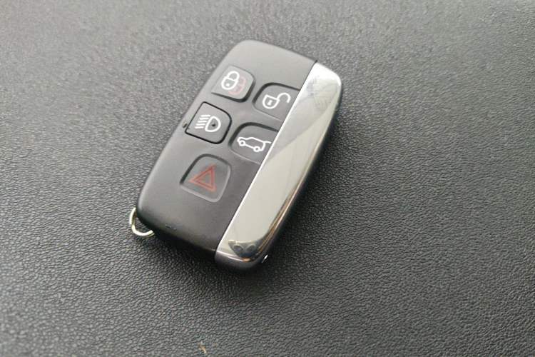 Used Land Rover Discovery Sport 2018 240 PS SE Version