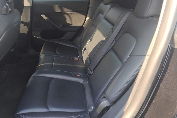 Used Tesla Model Y 2023 Rear-Wheel-Drive Version