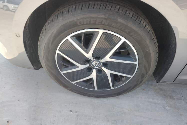 Used BYD Qin L 2025 DM-i Smart Drive 120KM Leading Model
