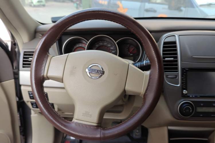 Used Nissan Sylphy 2012 Classic 1.6XE Manual Comfort Edition Steering Wheel