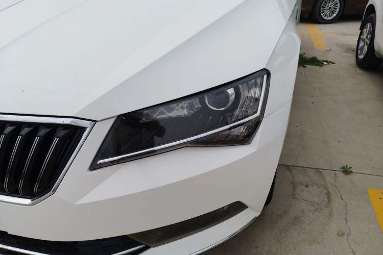 Used Skoda Superb 2016 TSI280 DSG Innovation Edition Left Front Headlight