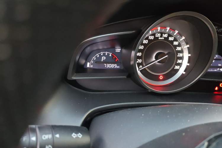 Used Mazda Mazda 3 Axela 2016 Sedan 1.5L Automatic Comfort Model
