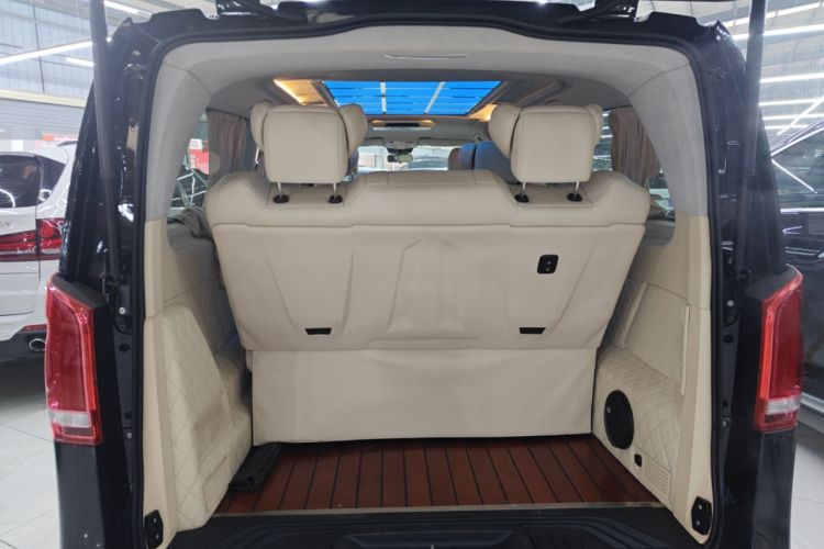 Used Mercedes-Benz Vito 2018 2.0T Elite Version 7 Seats China VI Emission Standard