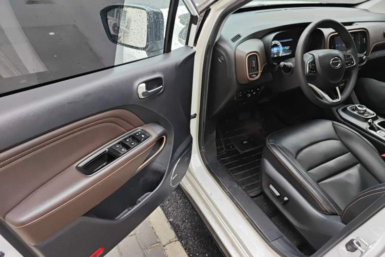 Used AION Trumpchi GE3 2018 530 Internet Enjoyment Version Driver Seat