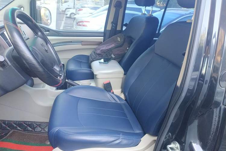 Used FORTHING Lingzhi 2019 M5 1.6L 7-Seater Base Model China VI
