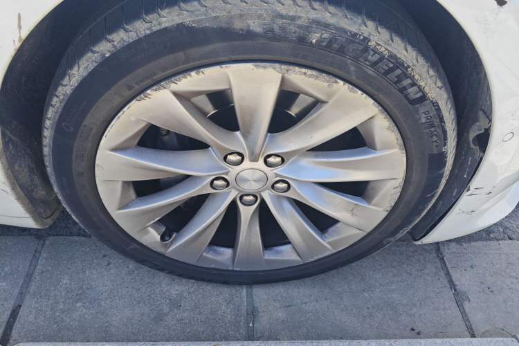 Used Tesla Model S 2017 S 75D Standard Range Edition Right Front Wheel Hub