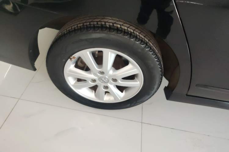 Used Nissan Sylphy 2016 Classic 1.6XE Automatic Leading Edition Exterior 5