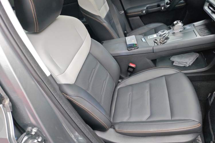 Used BAIC Off-Road BJ30 2024 1.5T Magic Electric Drive Advanced Version Right Front Seat