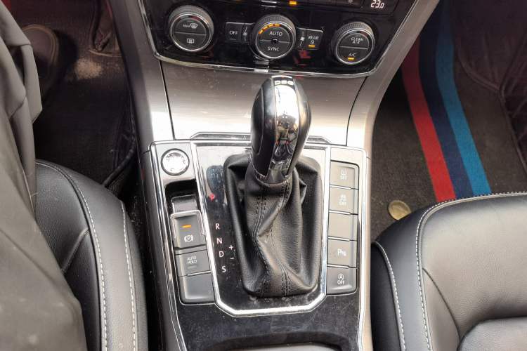 Used Volkswagen Passat 2017 330TSI DSG Luxury Edition