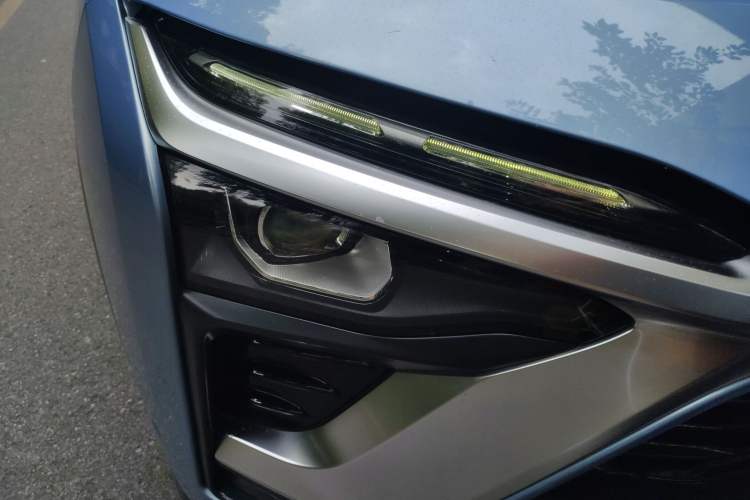 Used Nio ES8 2018 Founder Edition Right Front Headlight